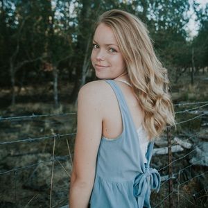 Meet your Posher, Lauren